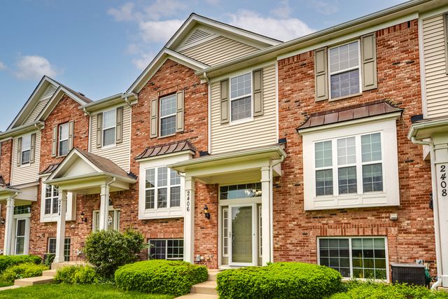 2406 NEUBAUER Circle 14-3, Lindenhurst, IL 60046