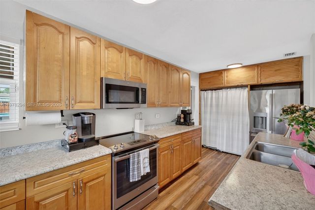 731 N 69th Ave, Hollywood, FL 33024