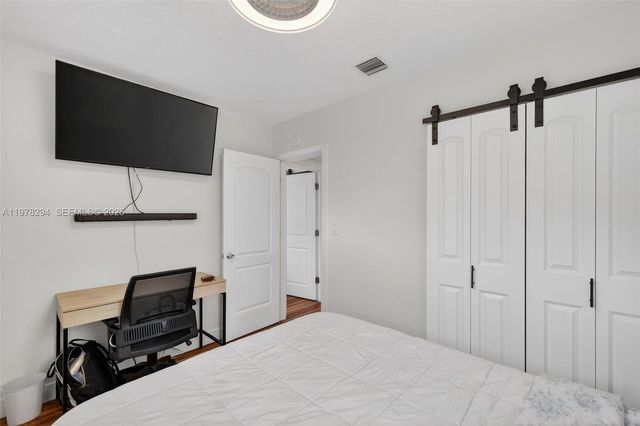 731 N 69th Ave, Hollywood, FL 33024