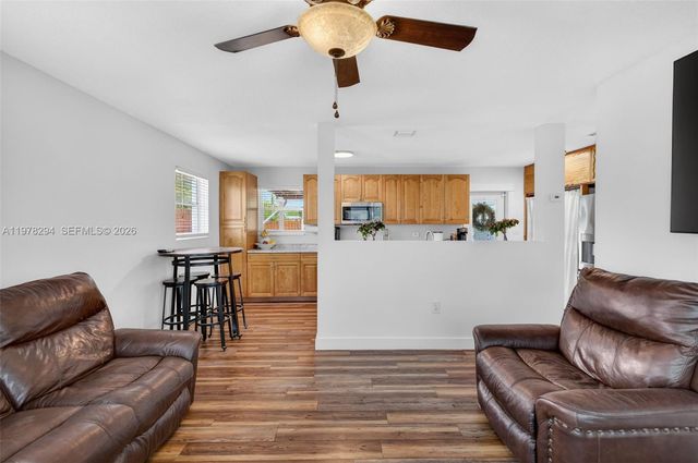 731 N 69th Ave, Hollywood, FL 33024