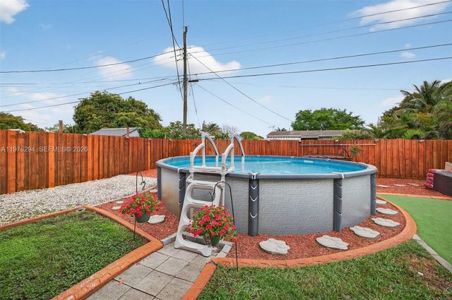 731 N 69th Ave, Hollywood, FL 33024