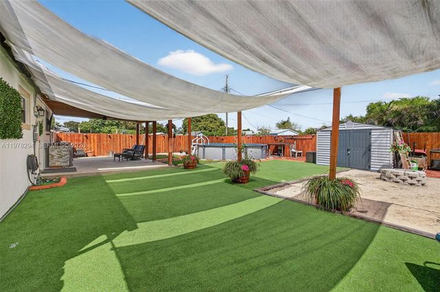 731 N 69th Ave, Hollywood, FL 33024