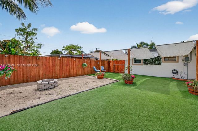 731 N 69th Ave, Hollywood, FL 33024