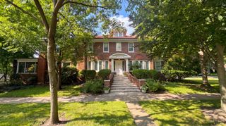 1102 Jackson Avenue, River Forest, IL 60305