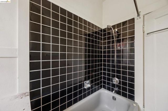 1711 Milvia A, Berkeley, CA 94709