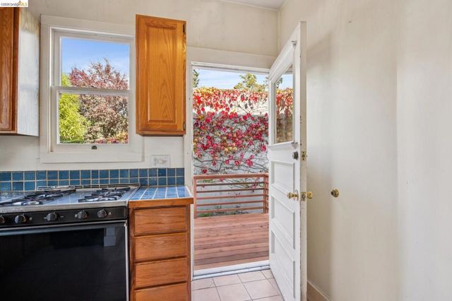 1711 Milvia A, Berkeley, CA 94709