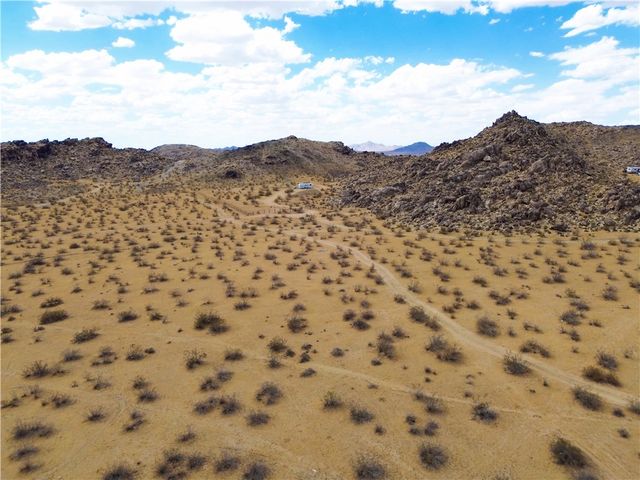 9 Laguna Seca, Apple Valley, CA 92307