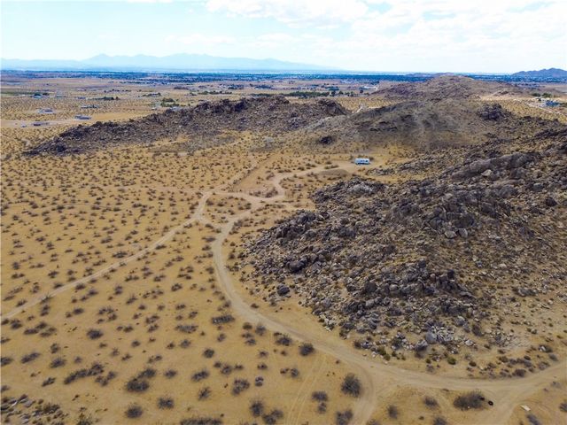 9 Laguna Seca, Apple Valley, CA 92307