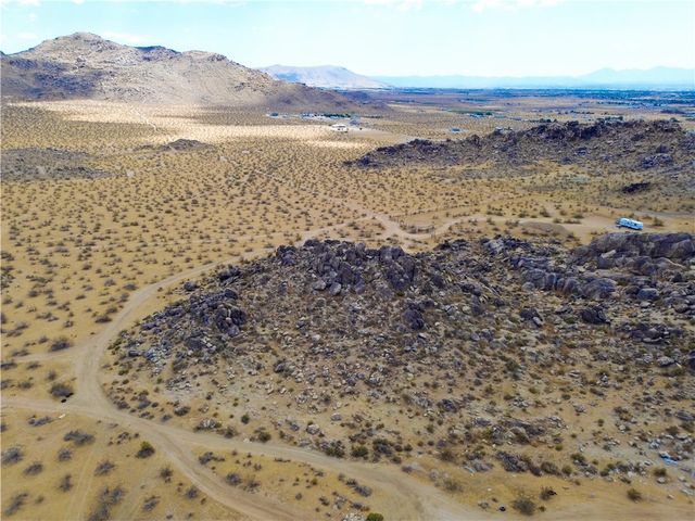 9 Laguna Seca, Apple Valley, CA 92307