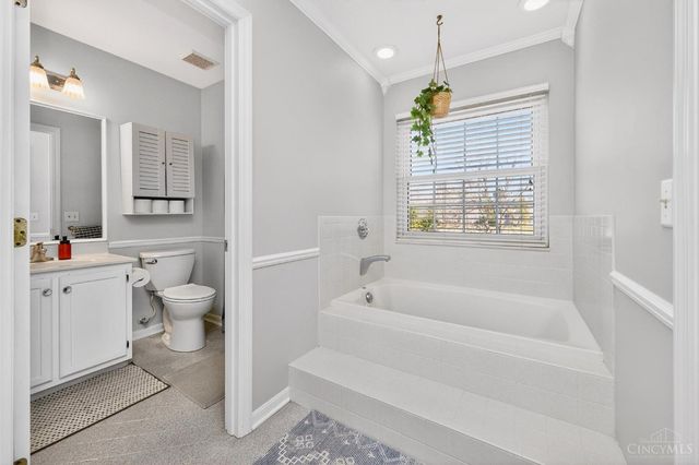 1068 Beacon Way Court, Hamilton Twp, OH 45039