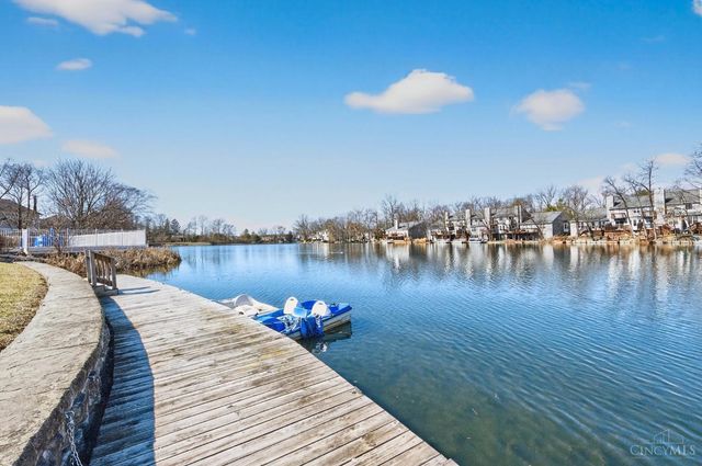 1068 Beacon Way Court, Hamilton Twp, OH 45039