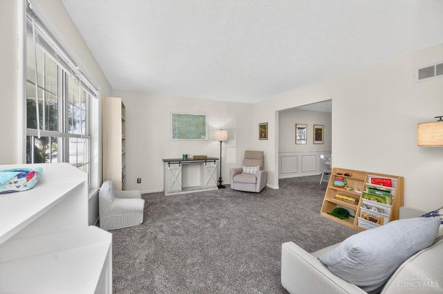 1068 Beacon Way Court, Hamilton Twp, OH 45039