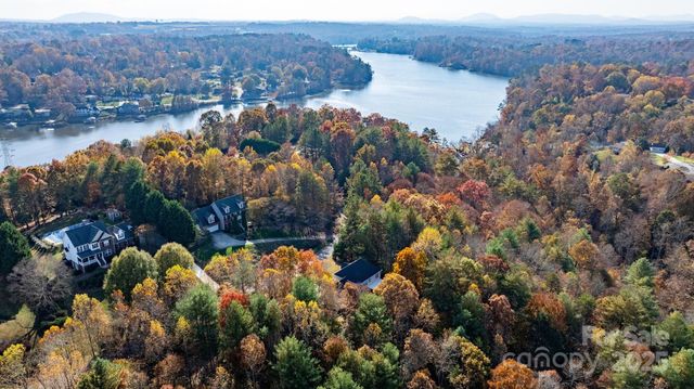 5665 Crown Terrace, Hickory, NC 28601