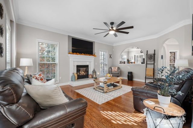 5665 Crown Terrace, Hickory, NC 28601