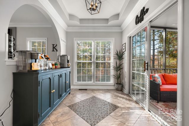 5665 Crown Terrace, Hickory, NC 28601