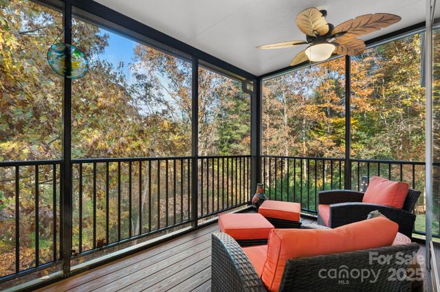 5665 Crown Terrace, Hickory, NC 28601