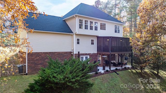 5665 Crown Terrace, Hickory, NC 28601