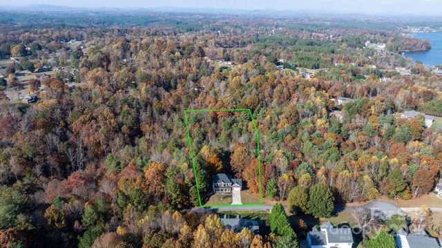 5665 Crown Terrace, Hickory, NC 28601