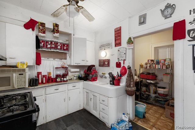 2532 LONGFELLOW Street, Detroit, MI 48206