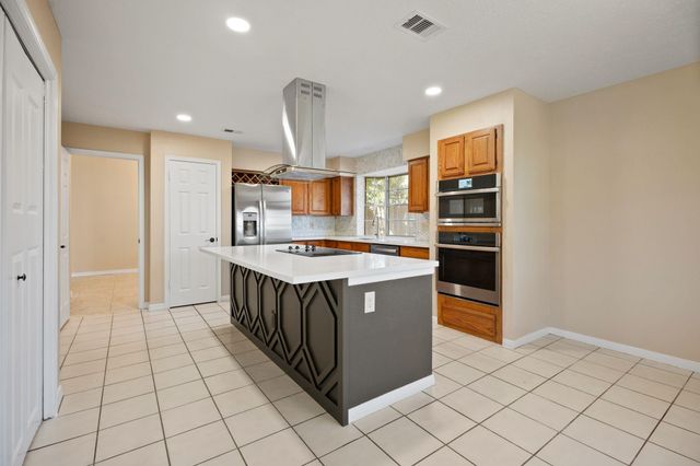 710 Lochnell Drive, Houston, TX 77062