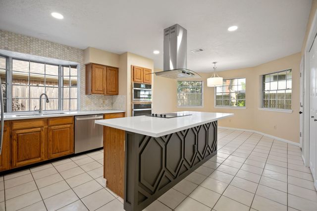 710 Lochnell Drive, Houston, TX 77062