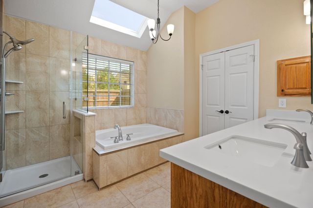 710 Lochnell Drive, Houston, TX 77062