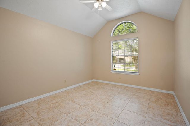 710 Lochnell Drive, Houston, TX 77062