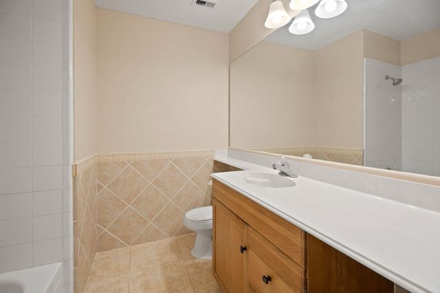 710 Lochnell Drive, Houston, TX 77062