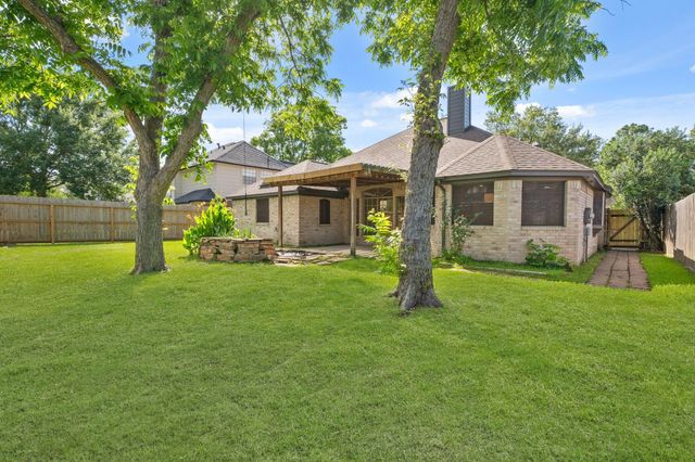 710 Lochnell Drive, Houston, TX 77062