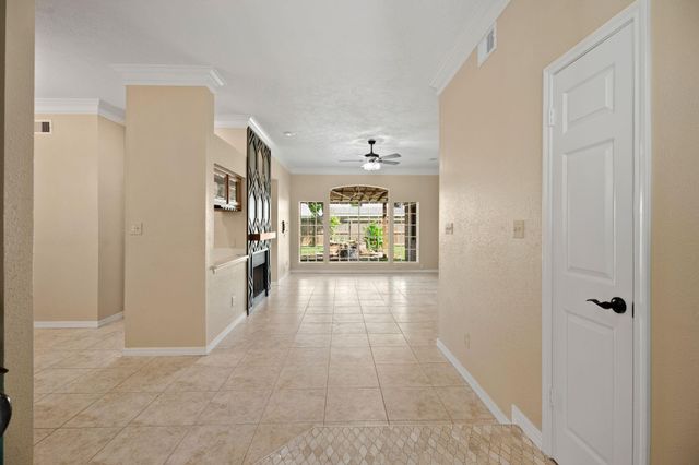 710 Lochnell Drive, Houston, TX 77062