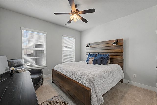 1716 W Broadway Place, Rogers, AR 72758
