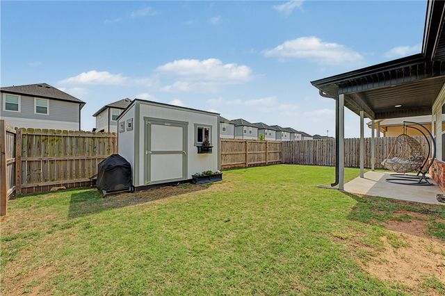 1716 W Broadway Place, Rogers, AR 72758