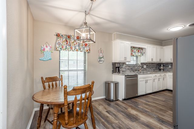 2002 Everglade Drive, Gainesville, TX 76240