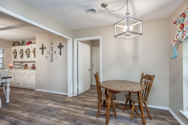 2002 Everglade Drive, Gainesville, TX 76240