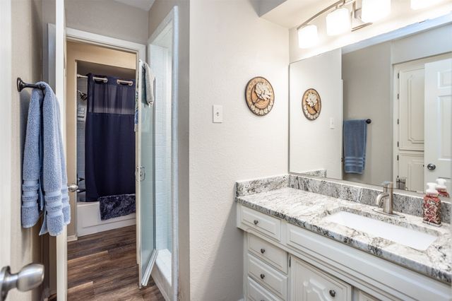 2002 Everglade Drive, Gainesville, TX 76240