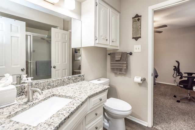 2002 Everglade Drive, Gainesville, TX 76240