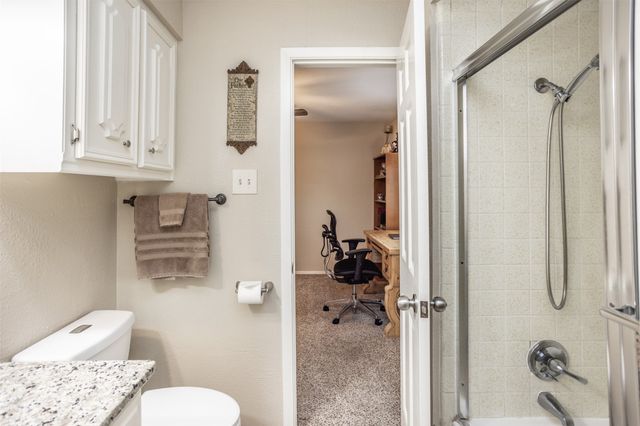 2002 Everglade Drive, Gainesville, TX 76240