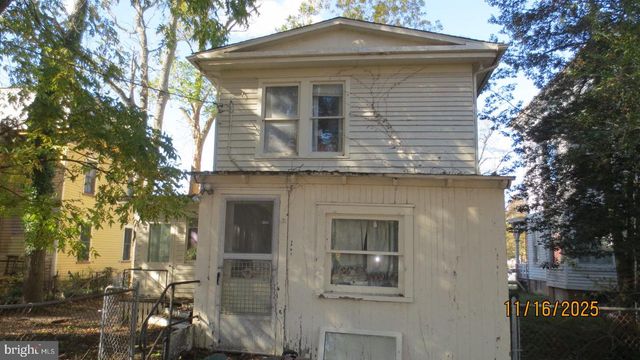 12 OAK ST, Salem, NJ 08079