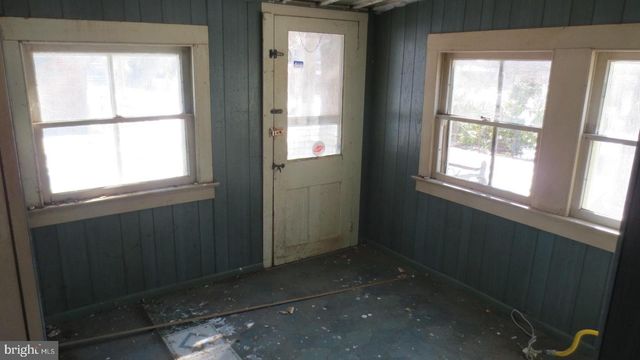 12 OAK ST, Salem, NJ 08079