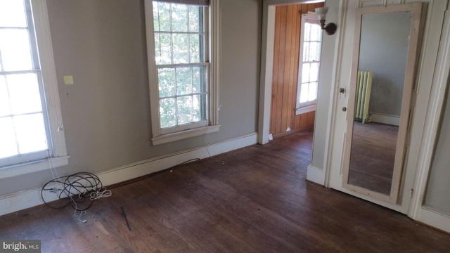 12 OAK ST, Salem, NJ 08079