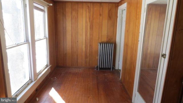 12 OAK ST, Salem, NJ 08079