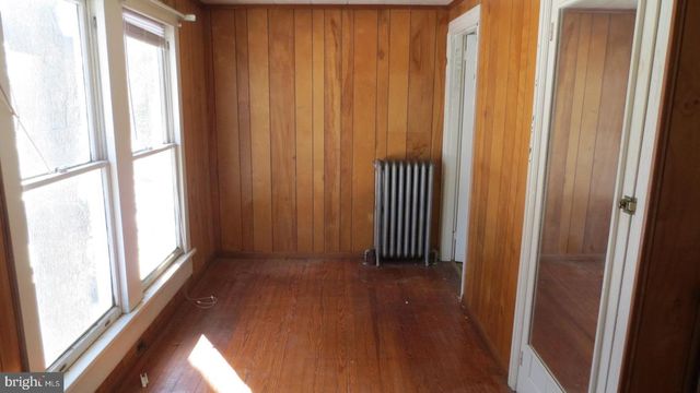 12 OAK ST, Salem, NJ 08079