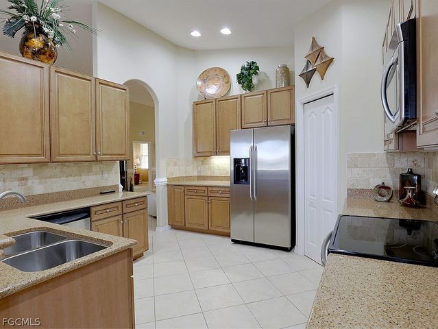 3171 Sea Trawler BEND 1803, North Fort Myers, FL 33903