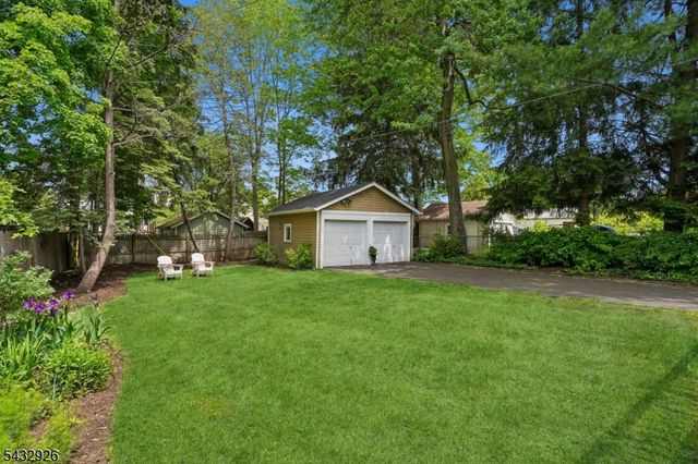 85 Carteret St, Glen Ridge Boro Twp., NJ 07028