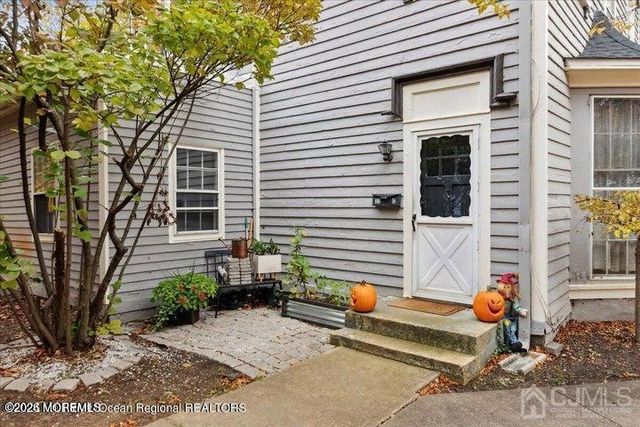 27 Spring Street, Freehold, NJ 07728