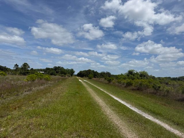 15575 NW 296th Street, Okeechobee, FL 34972