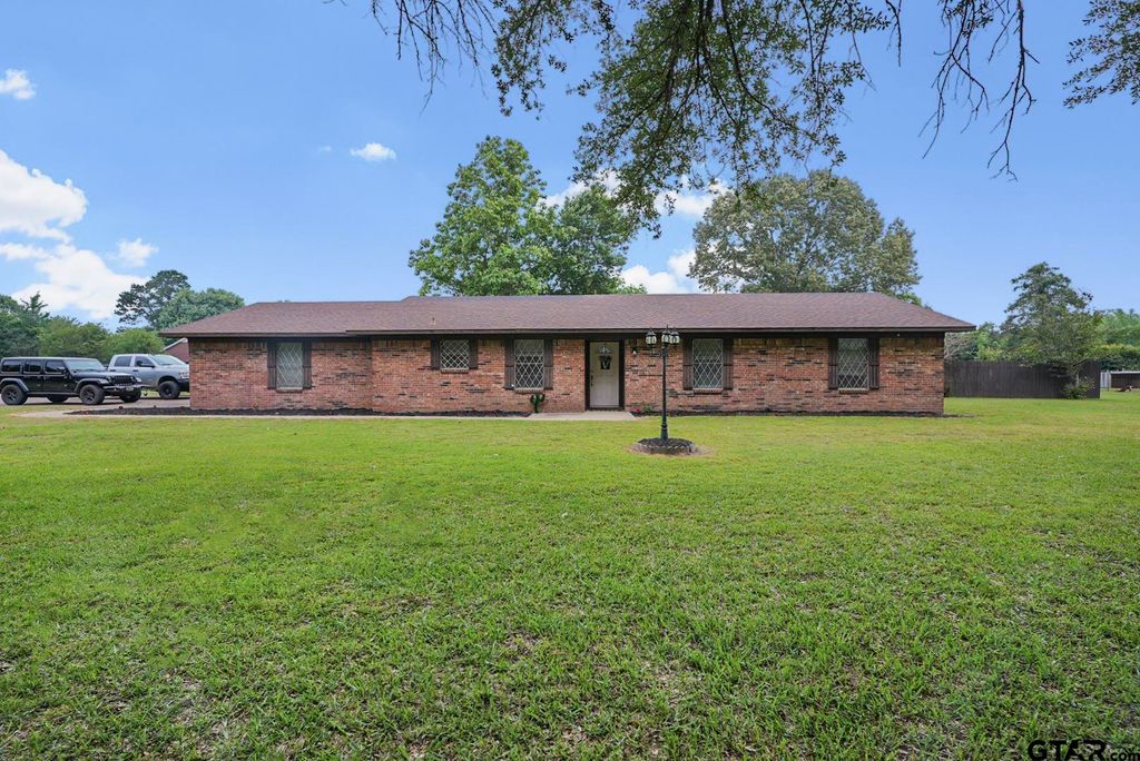 1045 CR 3210, Mt Pleasant, TX 75455