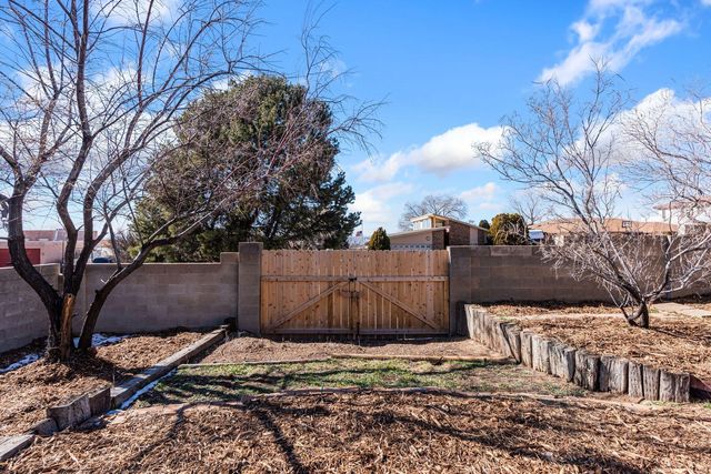 12700 Calle Cereza NE, Albuquerque, NM 87111