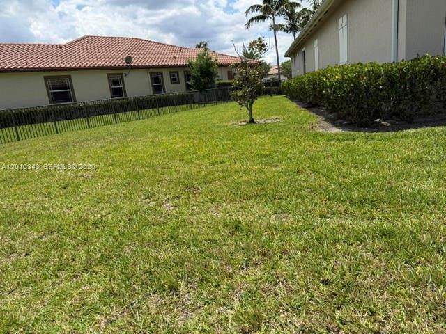 9751 Lakeview Ln, Parkland, FL 33076