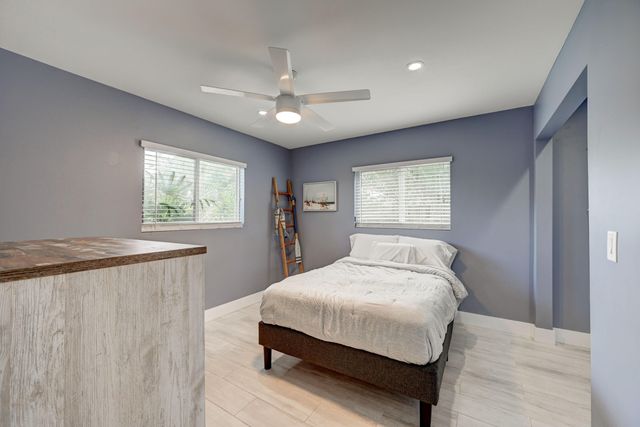 351 NE 41st Street, Oakland Park, FL 33334